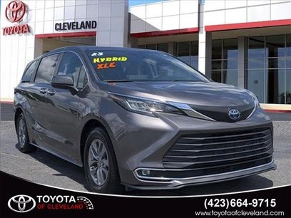 Used 2023 Toyota Sienna XLE