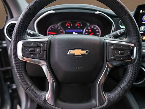Used 2024 Chevrolet Blazer LT FWD image 12
