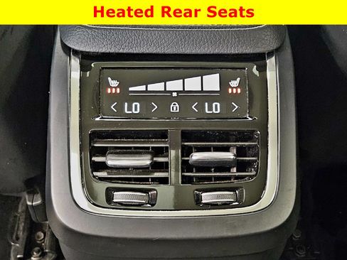 Used 2021 Volvo XC90 T6 Momentum w/ Protection Package Premier AWD/4WD image 32