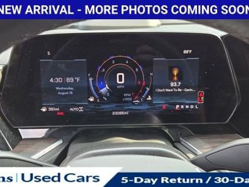 Used 2026 Chevrolet Suburban LT w/ Comfort Package AWD/4WD image 16