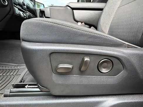 Used 2026 Chevrolet Silverado 1500 Custom RWD image 26