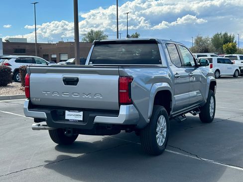 New 2025 Toyota Tacoma SR5 image 5