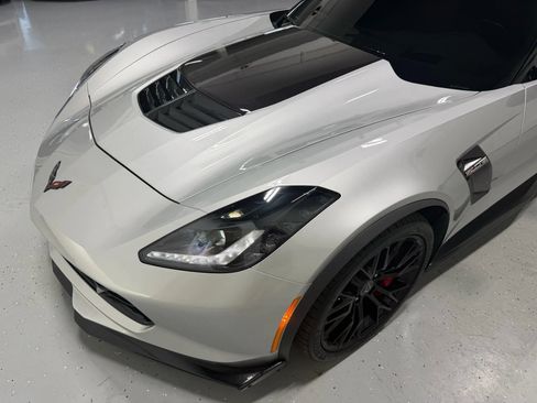 Used 2016 Chevrolet Corvette Z06 w/ 3LZ Preferred Equipment Group image 6