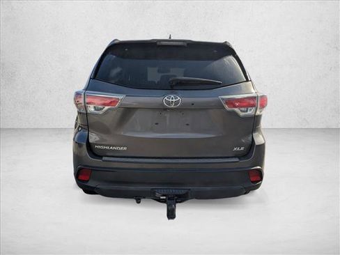 Used 2015 Toyota Highlander XLE image 5