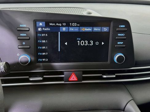 Used 2026 Hyundai Elantra SE FWD image 17