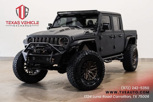 Used 2025 Jeep Gladiator Sport AWD/4WD image 1