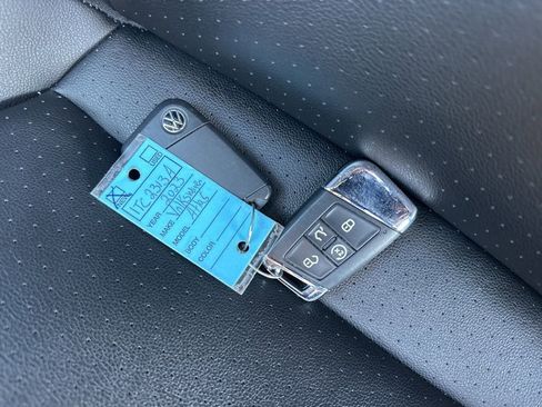 Used 2023 Volkswagen Atlas Cross Sport SEL image 37