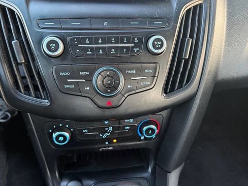 Used 2018 Ford Focus SE image 17