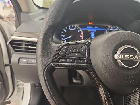Used 2024 Nissan Altima 2.5 SV FWD image 29