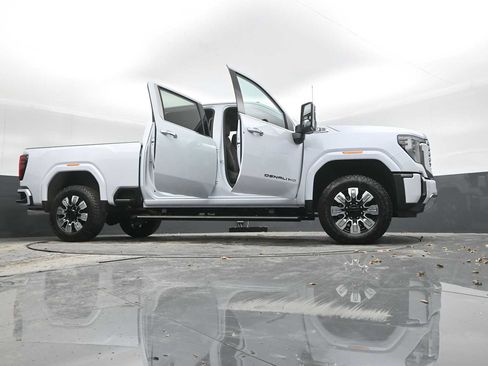 New 2026 GMC Sierra 2500 Denali w/ Denali Reserve Package image 45