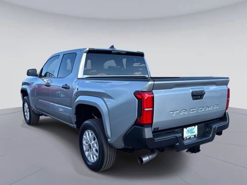 Used 2025 Toyota Tacoma SR image 6