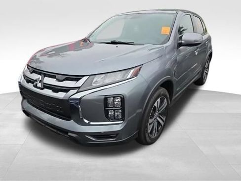 Used 2025 Mitsubishi Outlander Sport SE AWD/4WD image 2