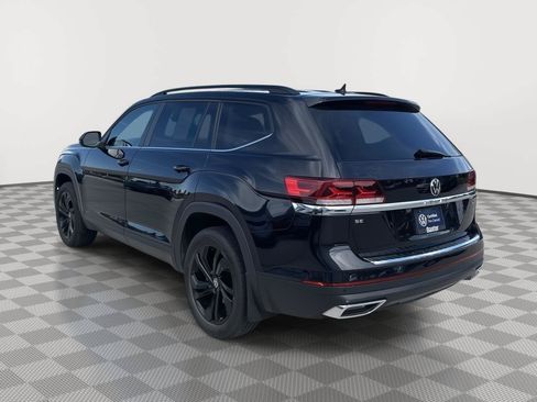 Certified 2023 Volkswagen Atlas SE w/ Black Wheel Package AWD/4WD image 10
