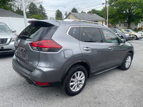 Used 2018 Nissan Rogue SV AWD/4WD image 6