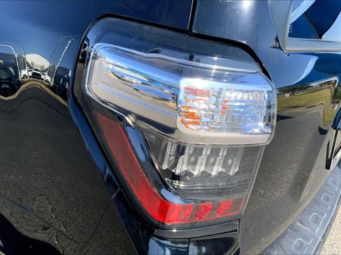 Used 2020 Toyota 4Runner SR5 Premium w/ Moonroof Package image 29