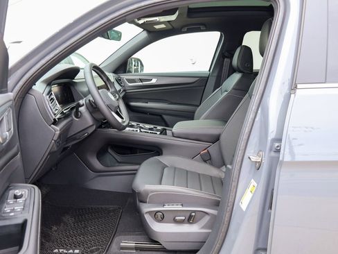 New 2026 Volkswagen Tiguan SE R-Line AWD/4WD image 12