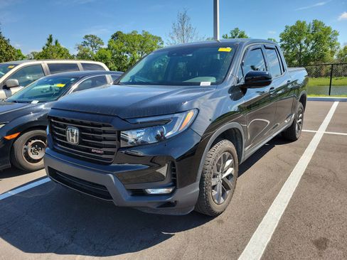 Used 2023 Honda Ridgeline Sport image 4