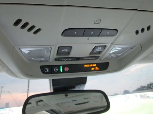 Used 2024 GMC Terrain Denali w/ Denali Premium Package AWD/4WD image 48