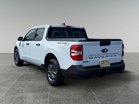 Certified 2025 Ford Maverick XLT FWD image 4