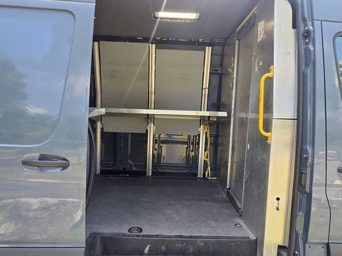 Used 2019 Mercedes-Benz Sprinter 170 image 17