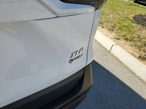 Certified 2025 Toyota RAV4 XLE AWD/4WD image 8