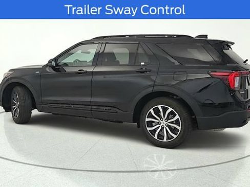 Certified 2026 Ford Explorer ST-Line AWD/4WD image 3