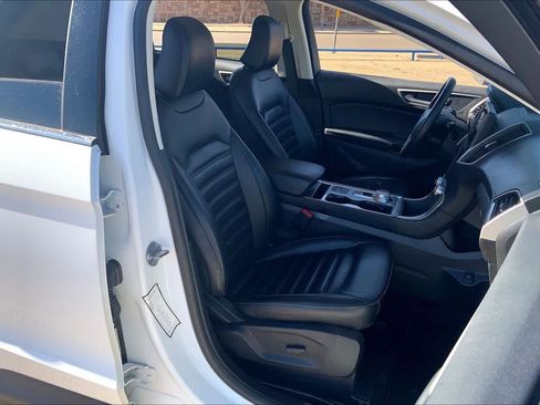 Used 2024 Ford Edge SEL AWD/4WD image 9