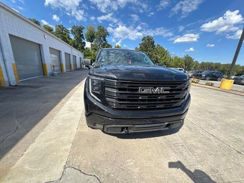 Used 2022 GMC Sierra 1500 Elevation w/ Preferred Package AWD/4WD image 5