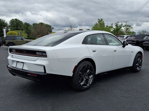 New 2026 Dodge Charger R/T AWD/4WD image 3