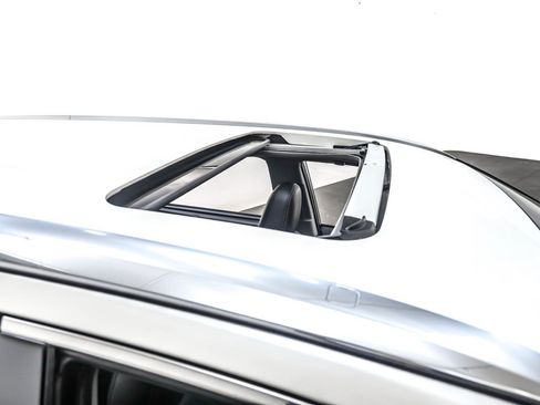 Used 2019 Toyota Highlander Limited image 21