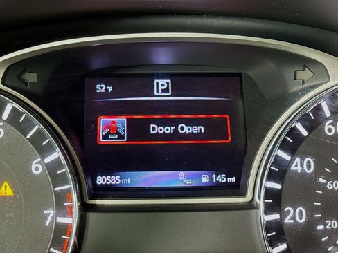 Used 2017 Nissan Altima 2.5 SL w/ Moonroof Package image 15