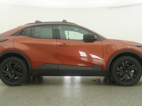 New 2026 Toyota C-HR AWD/4WD image 27