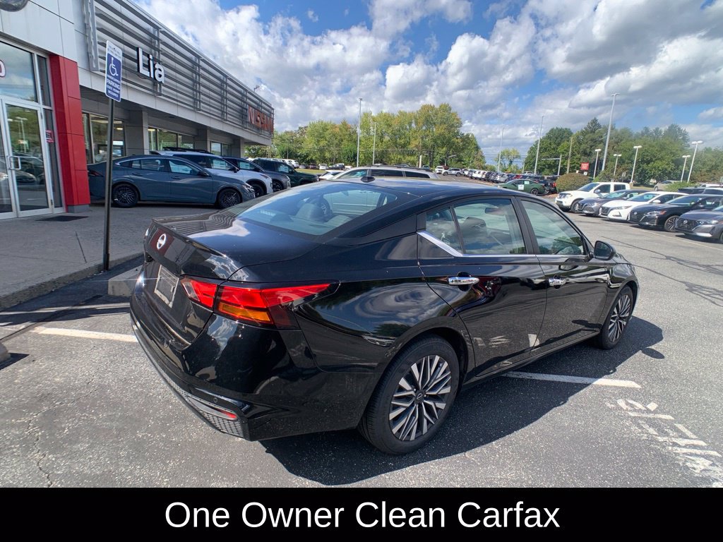 Used 2025 Nissan Altima 2.5 SV FWD image 3