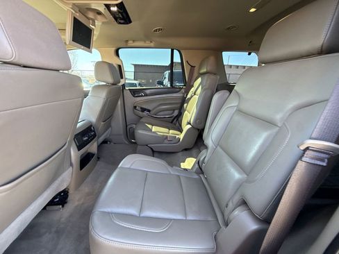 Used 2019 GMC Yukon SLT w/ Open Road Package image 17