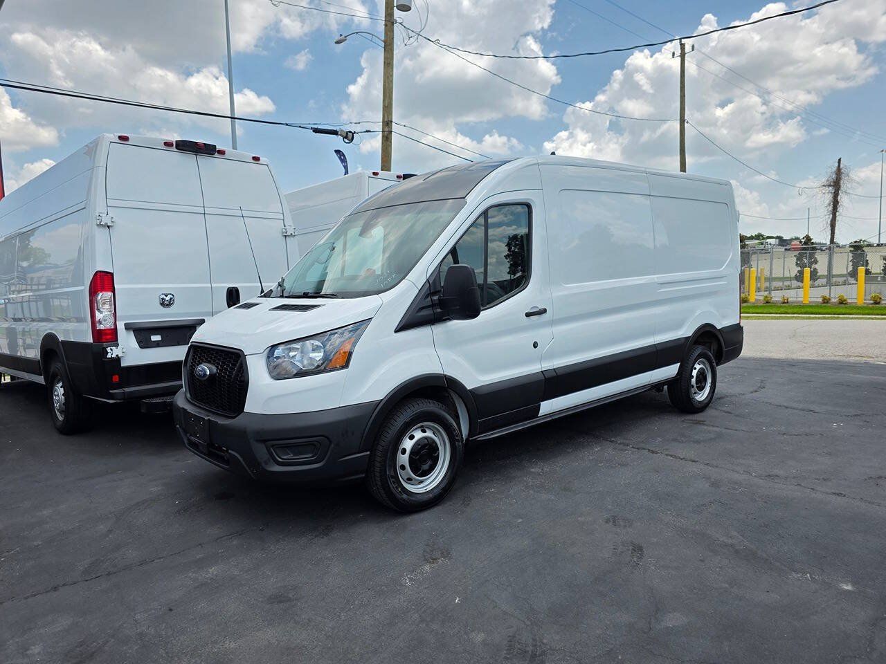 Used 2021 Ford Transit 250 Medium Roof RWD image 30