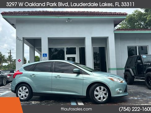 Used 2012 Ford Focus SE image 1