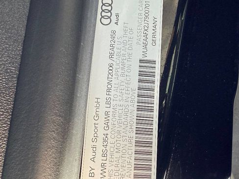 Used 2018 Audi R8 V10 w/ Black Optic Package image 38