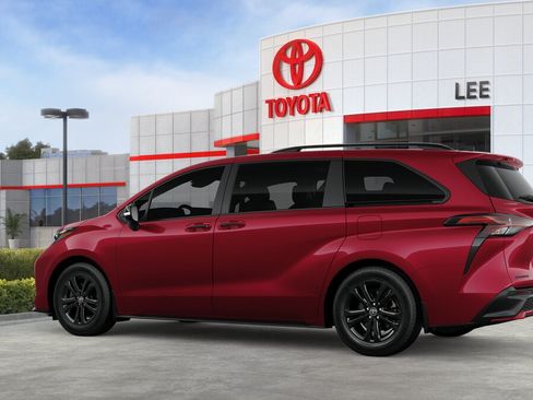 New 2026 Toyota Sienna XSE AWD/4WD image 5