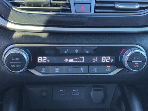 Used 2023 Nissan Altima 2.0 SR image 16