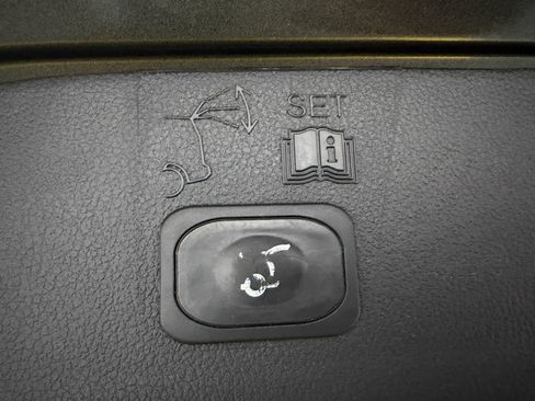 Used 2015 Ford Escape Titanium w/ Equipment Group 301A image 18