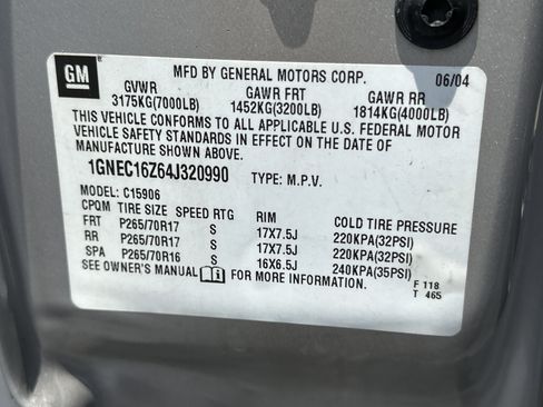Used 2004 Chevrolet Suburban LT w/ Preferred Equipment Group RWD image 28