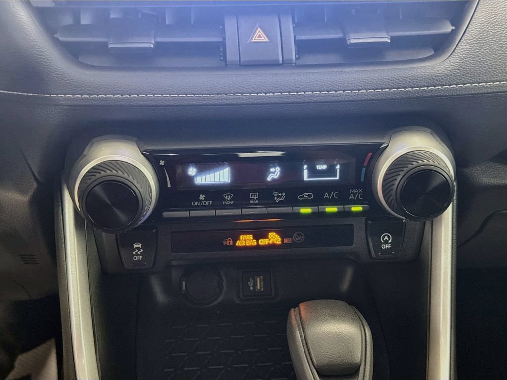 Certified 2025 Toyota RAV4 LE FWD image 16