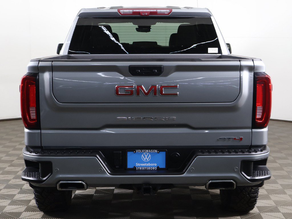Used 2023 GMC Sierra 1500 AT4 w/ Technology Package AWD/4WD image 16