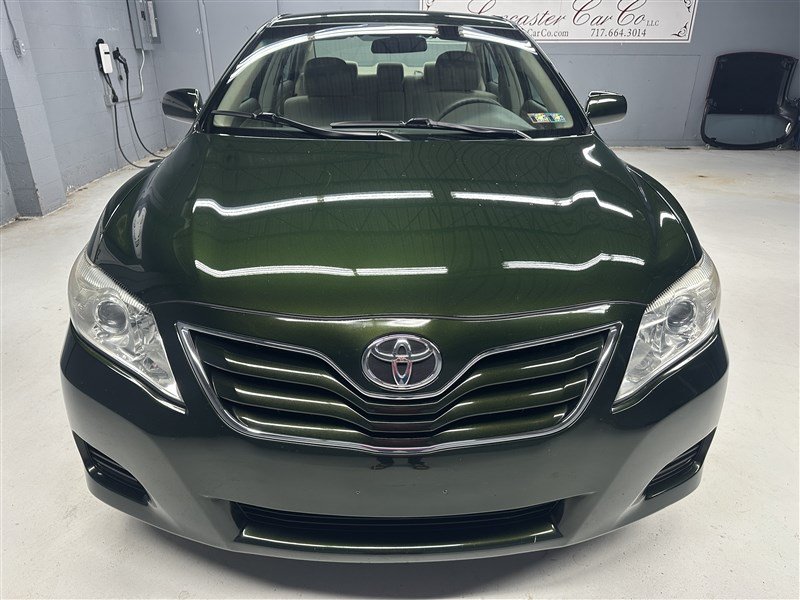 Used 2011 Toyota Camry LE FWD image 10