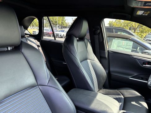 Used 2020 Toyota RAV4 XSE AWD/4WD image 34