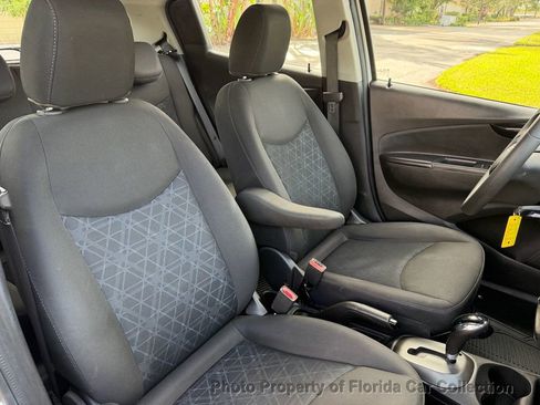 Used 2021 Chevrolet Spark LT image 40