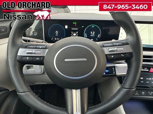 Used 2025 Hyundai Tucson Limited image 22