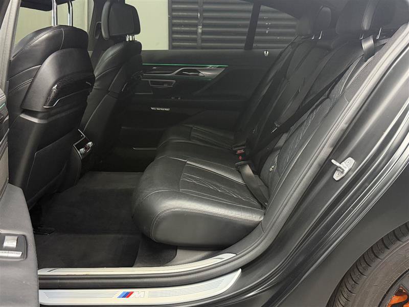 Used 2018 BMW 750i xDrive AWD/4WD image 17