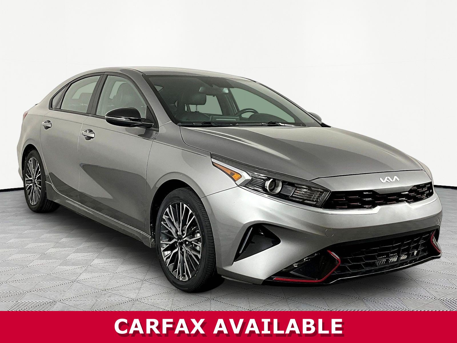 Used 2023 Kia Forte GT-Line FWD image 3