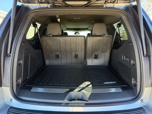 New 2026 GMC Yukon XL Denali w/ Sun & Power Step Package image 8